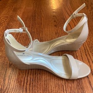 Bandolino Women’s Nude Omira Wedge Sandal - Size 7.5